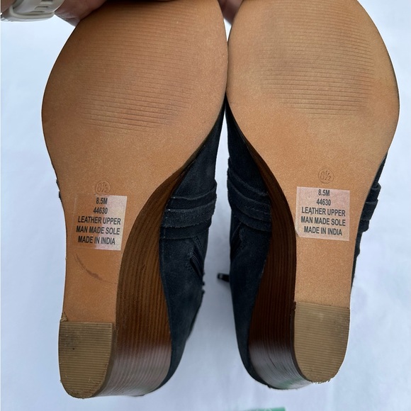 Diba Suede Wedge Booties | Women’s 8.5 | Like New - Picture 3 of 6
